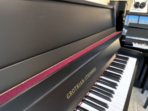 Grotrian steinweg piano matzwart