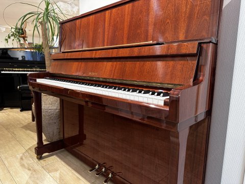 Petrof piano 131 concert mahonie 1