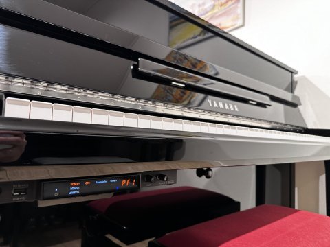 Yamaha piano b2 zwart silent chr 2