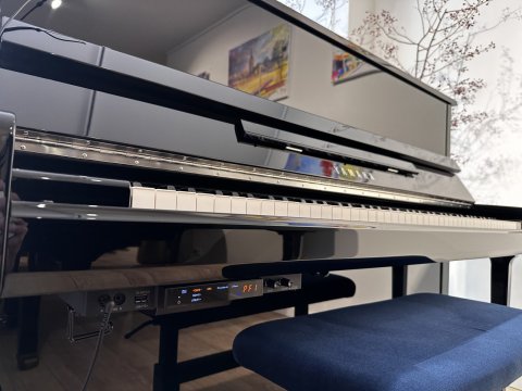 Yamaha piano b3 zwart hoogglans  1