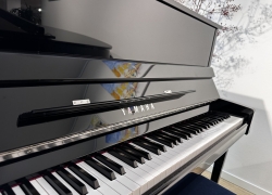 yamaha piano b3 zwart hoogglans 3