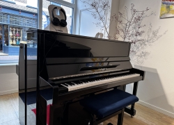 yamaha piano b3 zwart hoogglans 4