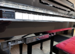 yamaha piano zwart hoogglans sil 1