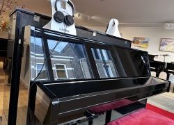 yamaha piano zwart hoogglans sil 3