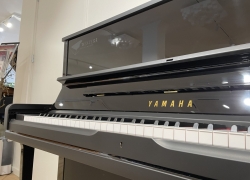 yamaha piano zwart yus1 121cm hu